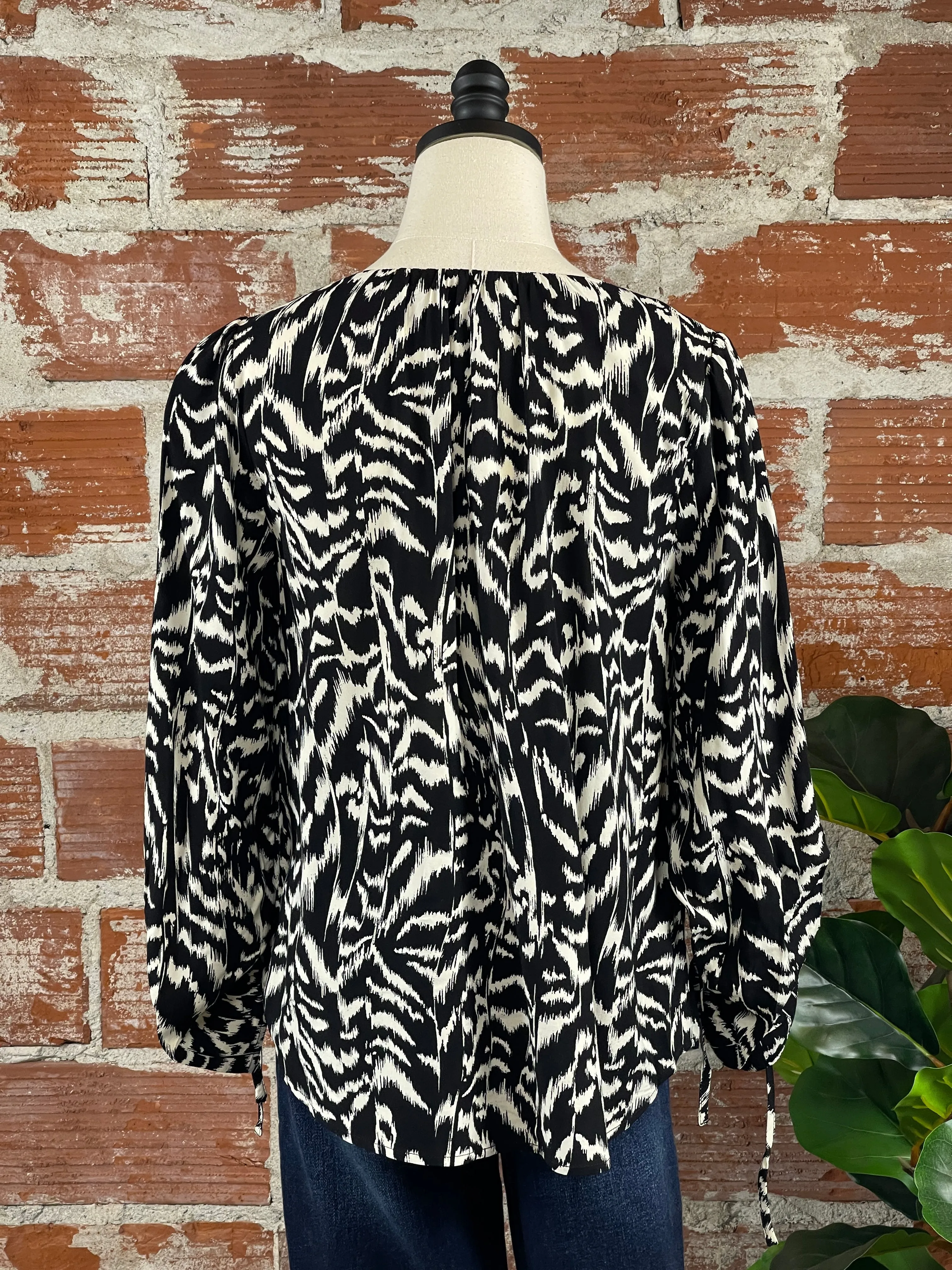 Lovestitch Abstract Blouse in Black and Natural