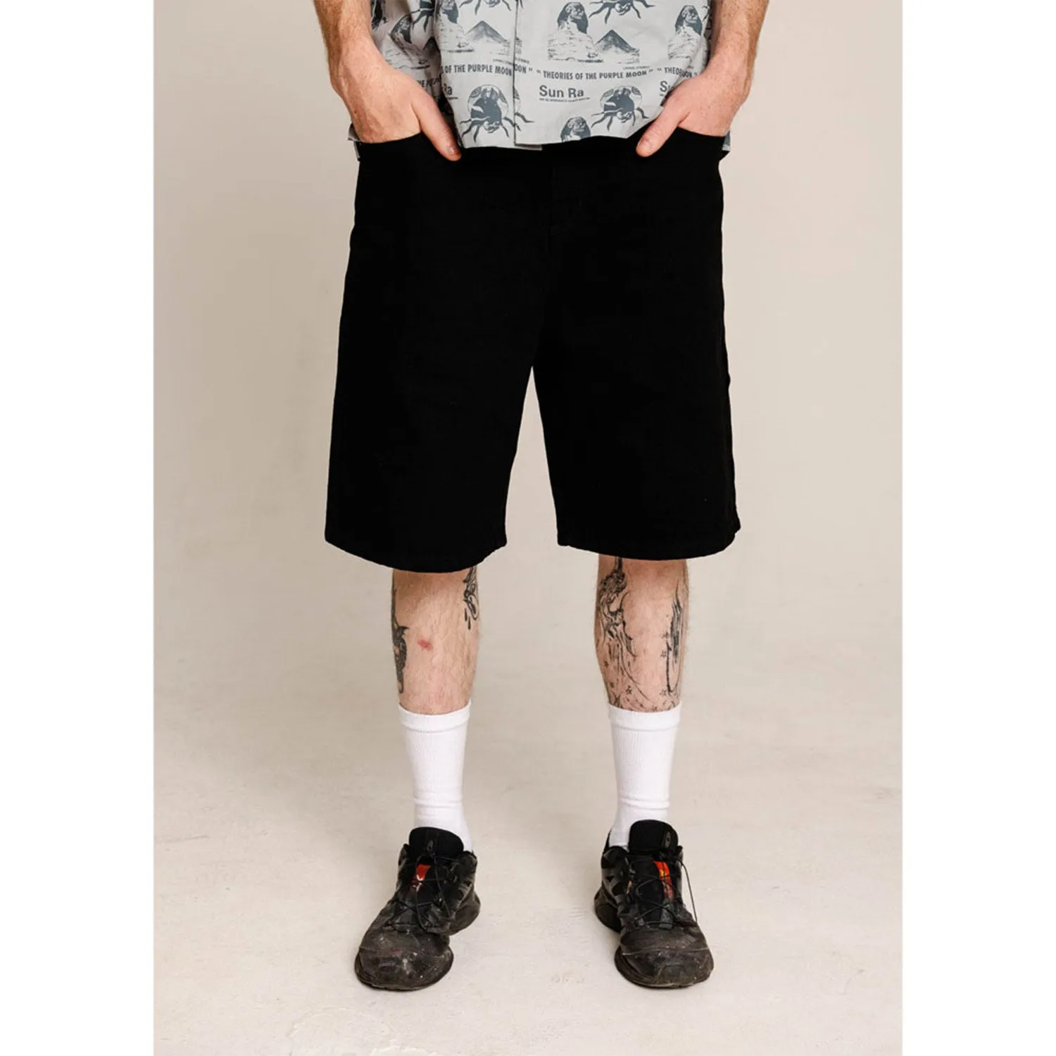 Theories Plaza Shorts Black