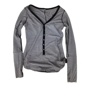 Top Long Sleeve By Lululemon  Size: L